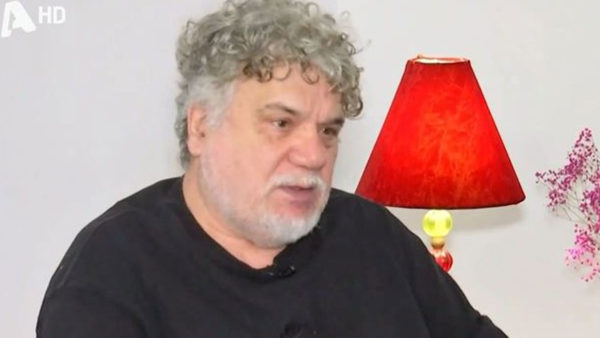Γιάννης Κακλέας: «Η υποκριτική δεν μετριέται με likes και νούμερα στο Instagram»