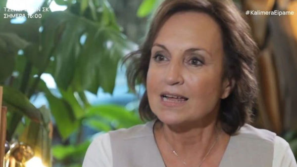Ευαγγελία Δομάζου: «Η μητέρα μου, Βίκυ Μοσχολιού, ήθελε να γίνει μοναχή – Δεν ξέρω γιατί χώρισαν οι γονείς μου»