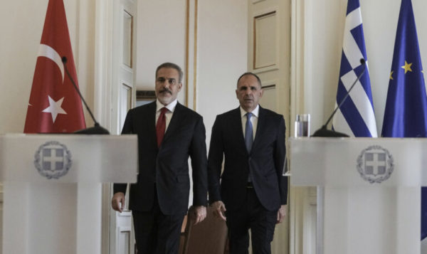 «Η Ελλάδα δεν δέχεται υποδείξεις και μομφές για την εξωτερική πολιτική της» – Η απάντηση της Αθήνας στον Φιντάν