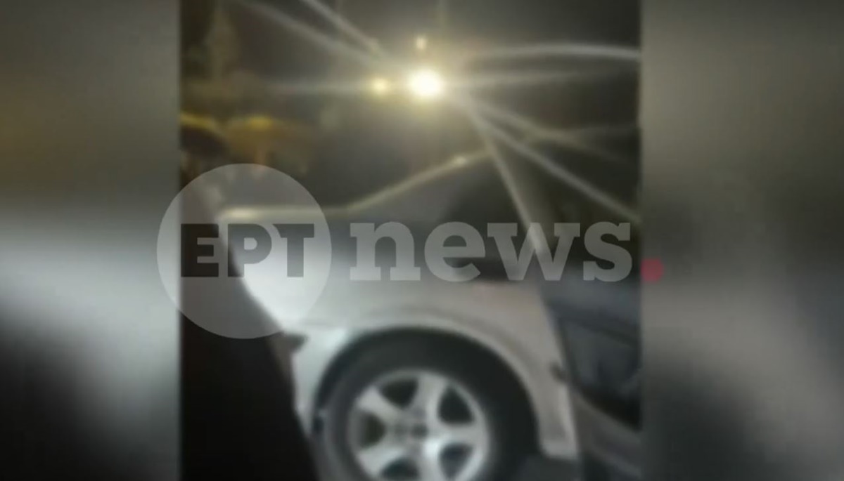 Αποκλειστικό: Επιβάτης πιάστηκε στα χέρια με οδηγό τρόλεϊ με αποτέλεσμα αυτό να πέσει σε κολώνα – Πώς συνέβη το ατύχημα στη Δραπετσώνα