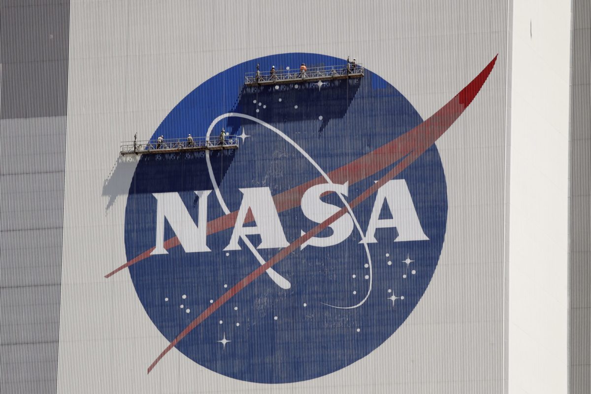Η NASA ζητά συνεργασία με άλλες εταιρείες για τις αποστολές της στη Σελήνη, μετά τις καθυστερήσεις της SpaceX