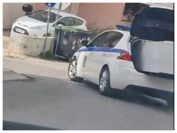 Αστυνομικός μετέφερε ψυγείο με περιπολικό – Τέθηκε σε διαθεσιμότητα