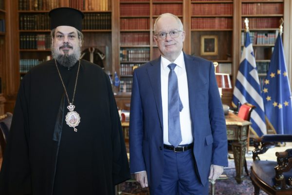 Ο ΠτΔ Κ. Τασούλας συναντήθηκε με τον Μητροπολίτη Σιγκαπούρης και Νοτίου Ασίας