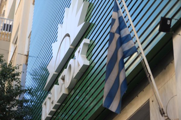 ΠΑΣΟΚ: Οι δελφινομαχίες της ΝΔ δεν ενδιαφέρουν τον ελληνικό λαό