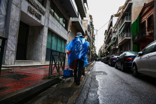 Βροχές και καταιγίδες στη δυτική Ελλάδα –  Με τι καιρό θα γίνει η παρέλαση – Πρόγνωση από τον Π. Γιαννόπουλο
