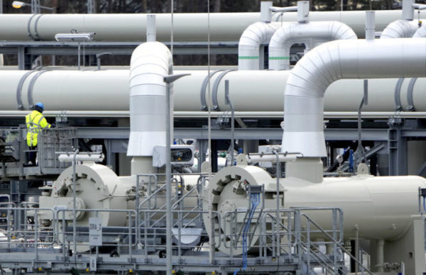 ΗΠΑ: Κυρώσεις στους ρωσικούς ενεργειακούς ομίλους Rosneft και Lukoil – Δεν θα διαρκέσουν πάρα πολύ, λέει ο Τραμπ