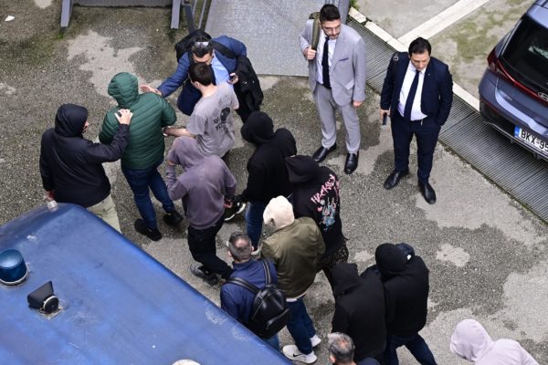 ΟΠΕΚΕΠΕ: Συνεχίζονται οι απολογίες των κατηγορουμένων – Πώς φούσκωσαν οι λογαριασμοί του «αρχηγού» και της συζύγου του