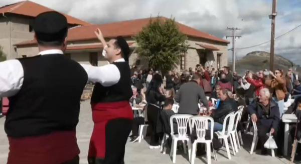Αποδράσεις σε βουνά και παραλίες για την 28η Οκτωβρίου – Το αδιαχώρητο σε δημοφιλείς προορισμούς