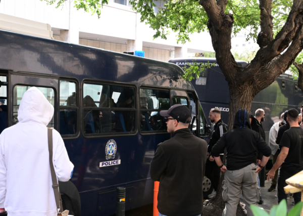 ΟΠΕΚΕΠΕ: Προφυλακιστέος και ο «υπαρχηγός» του κυκλώματος – Με «βραχιολάκι» η σύζυγος του φερόμενου ως αρχηγού