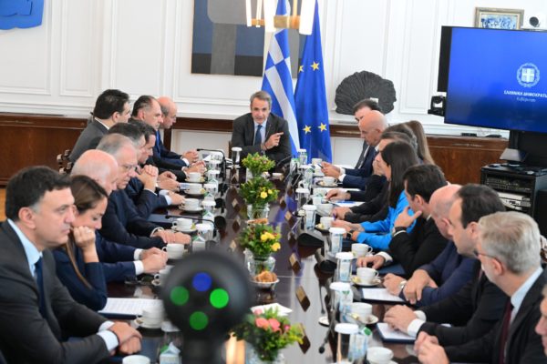 Συνεδριάζει την Τετάρτη (29/10) το υπουργικό συμβούλιο υπό τον πρωθυπουργό