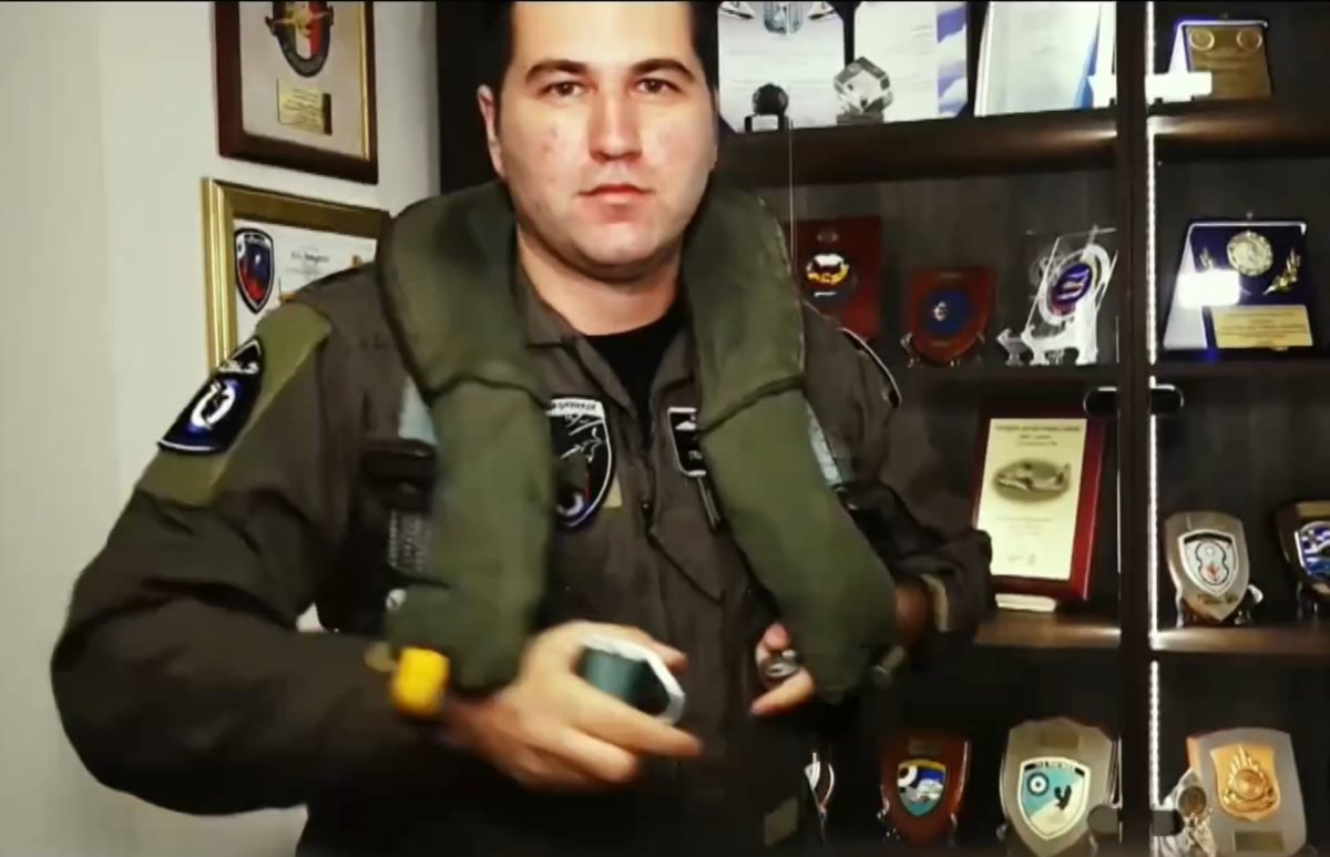 Ο πιλότος της ομάδας ΖΕΥΣ στο ΕΡΤnews: Με τα σύγχρονα όπλα γινόμαστε πιο αποτελεσματικοί και ακριβείς