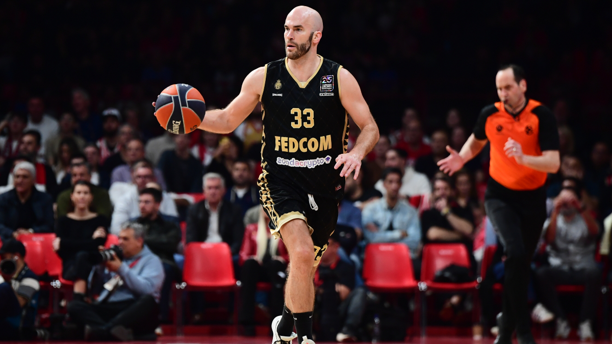 Στην Παρτίζαν ο Νικ Καλάθης