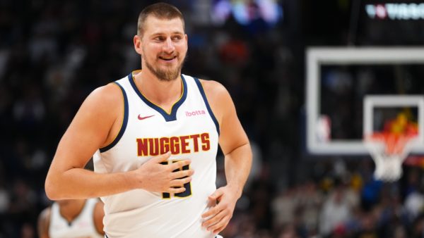 NBA: Τέταρτο συνεχόμενο triple-double για τον Γιόκιτς και εύκολη νίκη των Νάγκετς επί των Πέλικανς