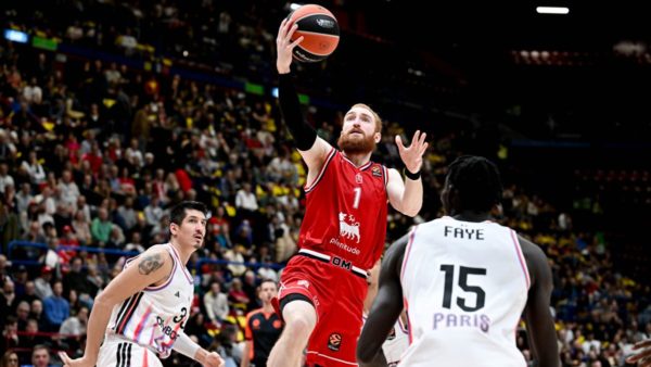 Επιστροφή στις νίκες για την Μιλάνο με οδηγούς Μπούκερ-Μάνιον