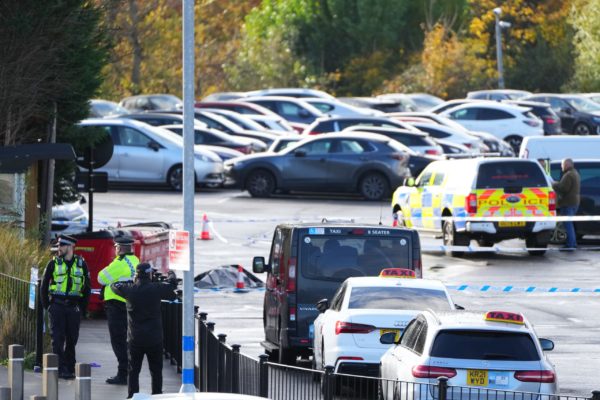 Εννέα άνθρωποι σε κρίσιμη κατάσταση μετά από μαχαιρώματα σε τρένο που εκτελούσε το δρομολόγιο Ντόνκαστερ – Λονδίνο