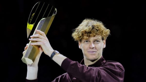 Τίτλος στο Παρίσι και ξανά νούμερο 1 ο Σίνερ