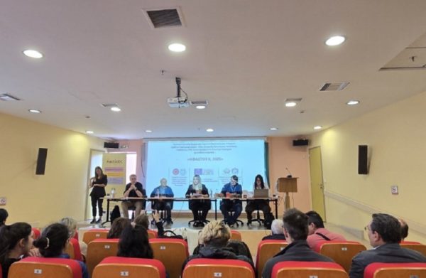 Άσκηση εκκένωσης λόγω σεισμού και πυρκαγιάς με συμμετοχή ΑμΕΑ – Η συμπερίληψη στην πρόληψη, βασική προτεραιότητα για το ΥΚΚΠΠ