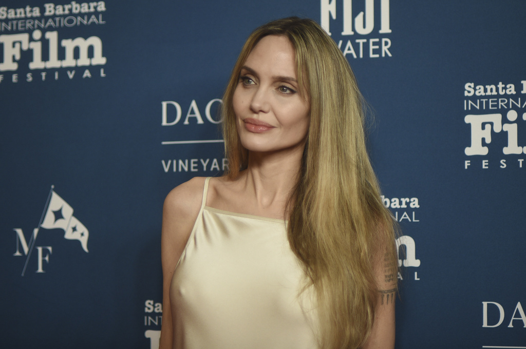 Ουκρανία: Επίσκεψη της Αντζελίνα Τζολί στη Χερσώνα