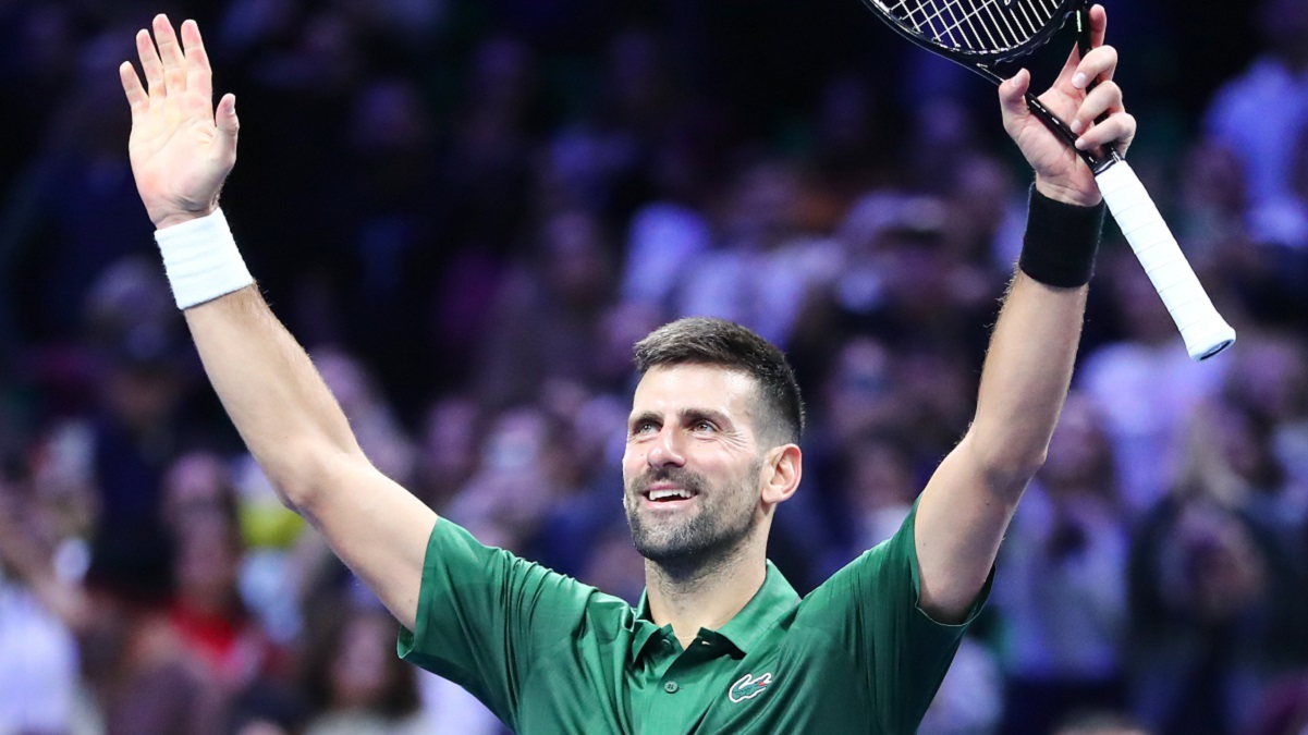 Ο Τζόκοβιτς συνεχίζει ακάθεκτος την πορεία του προς τον τίτλο στην Αθήνα