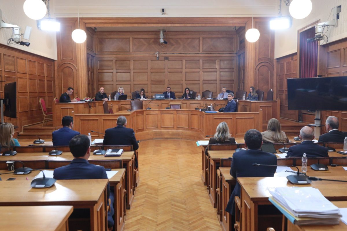 Εξεταστική για ΟΠΕΚΕΠΕ: Καλούνται «Φραπές», Σεμερτζίδου και «Χασάπης» – Αγροτοσυνδικαλιστές και κυβερνητικά στελέχη στον νέο κατάλογο των μαρτύρων