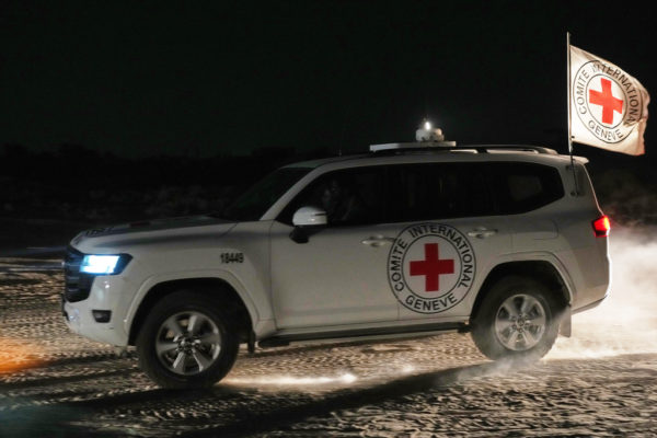 Ισραήλ: Σε Ισραηλινοαργεντίνο που είχε σκοτωθεί στην έναρξη του πολέμου ανήκει η σορός που παραδόθηκε χθες – Επεστράφησαν 15 σοροί Παλαιστινίων