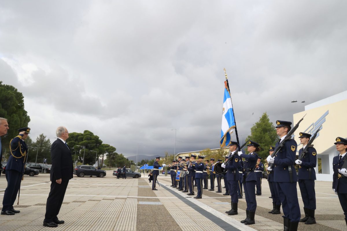 Γιορτή της Πολεμικής Αεροπορίας: Πλήθος εκδηλώσεων στην αεροπορική βάση της Δεκέλειας και το Τατόι – Μηνύματα για την υπεροχή των «γαλάζιων φτερών»
