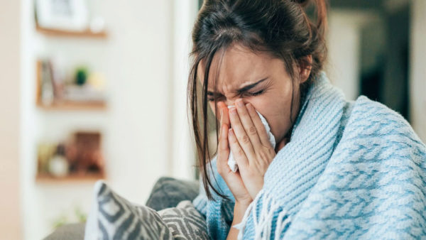 7 εναλλακτικές μέθοδοι ανακούφισης από το μπούκωμα της μύτης