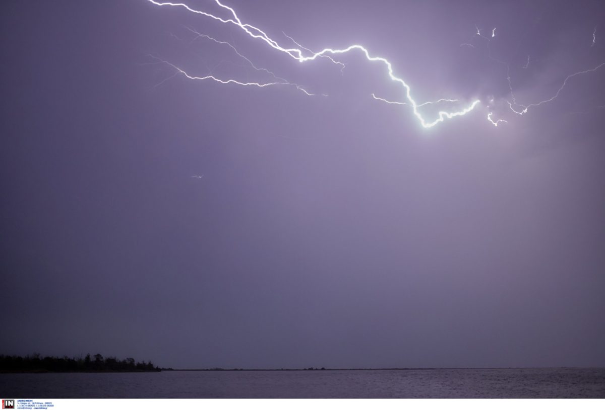ΕΜΥ – Έκτακτο: Τα τελευταία προγνωστικά για την κακοκαιρία – Ποιες περιοχές στο «πορτοκαλί» λόγω ισχυρών βροχών, πότε θα πλήξουν την Αττική