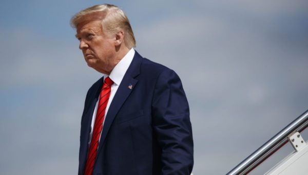 Ο Τραμπ απειλεί το BBC με αγωγή 1 δισ. δολαρίων για το επίμαχο ντοκιμαντέρ με το μοντάζ στην ομιλία του