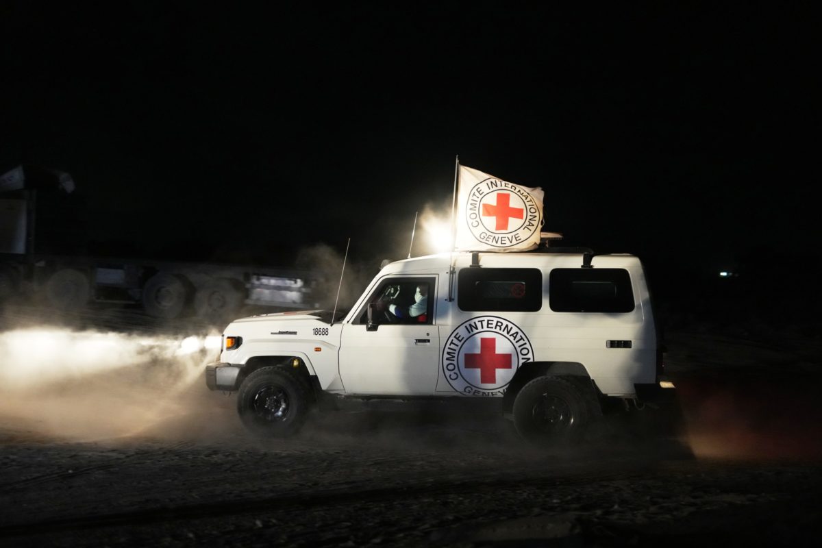 Γάζα: Επιστρέφει στο Ισραήλ φέρετρο με λείψανα που φέρονται να ανήκουν σε όμηρο της Χαμάς