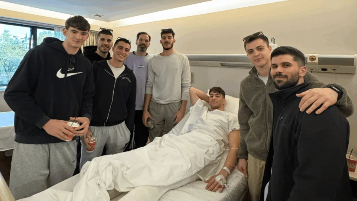 Το Μαρούσι ευχήθηκε καλή ανάρρωση στον Τσακίρη