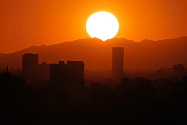 COP30: Υπερθέρμανση του πλανήτη και αυξημένοι θάνατοι παγκοσμίως από τη ζέστη – Ξεκινά διεθνής έρευνα