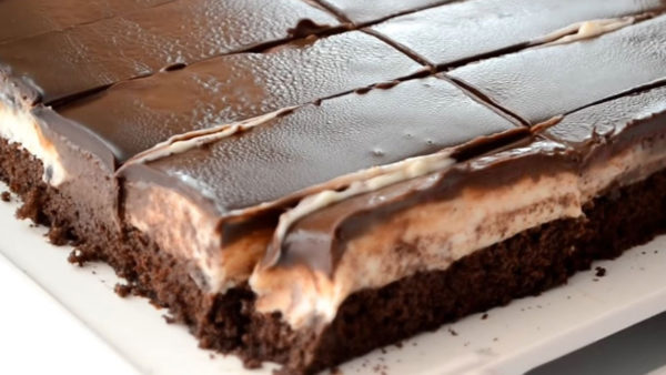 Πάστα ταψιού σοκολατίνα