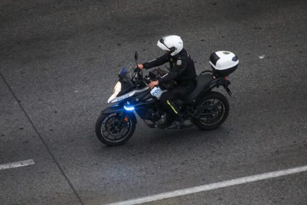 Απαγόρευση συγκεντρώσεων σε Αθήνα, Φιλοθέη και Χαλάνδρι την Κυριακή λόγω της επίσκεψης Ζελένσκι