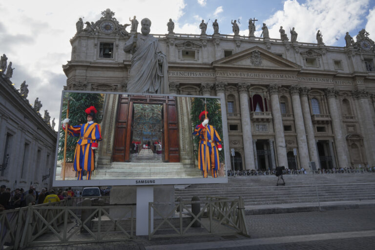 Το Βατικανό επιστρέφει 62 τεχνουργήματα των αυτοχθόνων του Καναδά