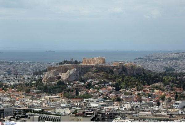 Αλλάζει ξαφνικά το σκηνικό του καιρού: Έρχονται βροχές και αφρικανική σκόνη