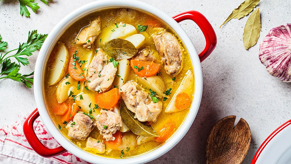 Χειμωνιάτικη θρεπτική κοτόσουπα με λαχανικά