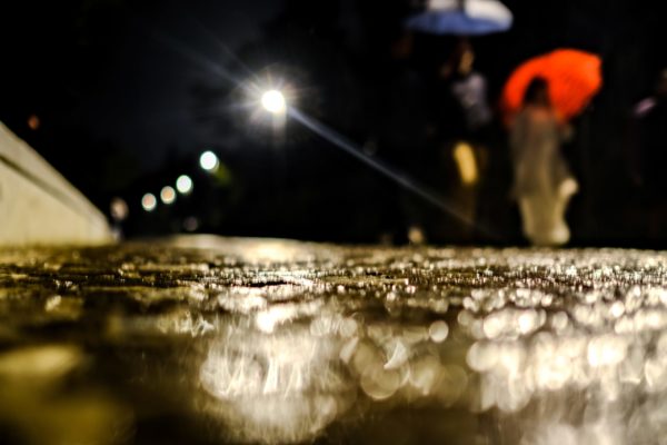 Ισχυρές βροχές και καταιγίδες τις επόμενες ώρες: Ποιες περιοχές θα επηρεάσει η ξαφνική επιδείνωση του καιρού