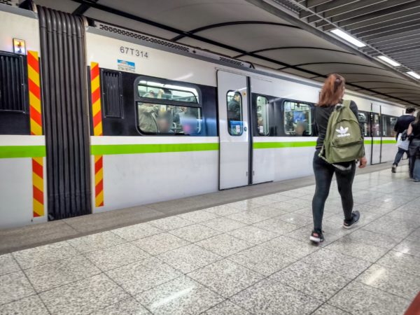 Κλειστοί προσωρινά οι σταθμοί του Μετρό Δάφνη και Άγιος Δημήτριος λόγω προβλήματος ηλεκτροδότησης