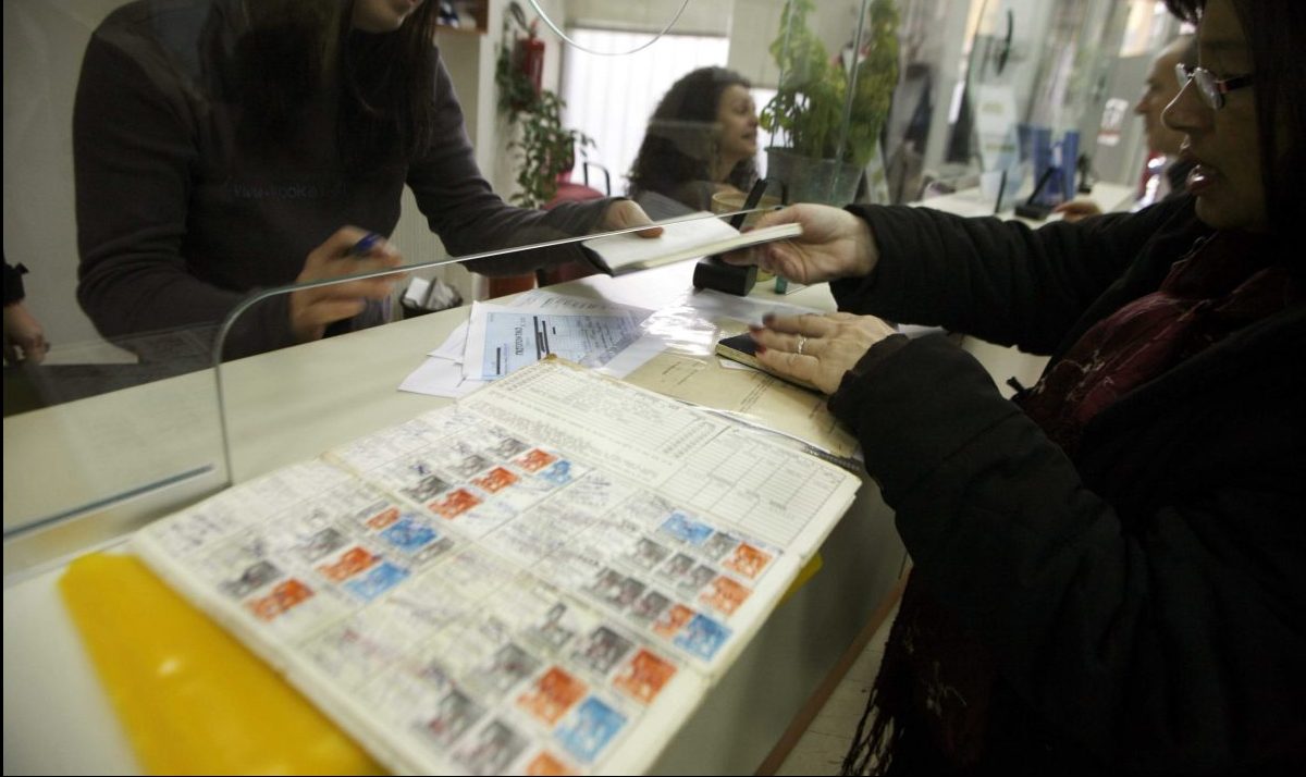 Ορόσημο για τον e-ΕΦΚΑ: Ψηφιοποιήθηκαν πάνω από 10 εκατ. καρτέλες ενσήμων