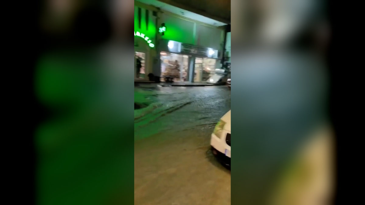 Προβλήματα από τις καταιγίδες σε Ιωάννινα και στη Θεσπρωτία – Ζημιές από κεραυνό σε σπίτι, στο Πάπιγκο τα μεγαλύτερα ύψη βροχής