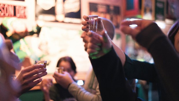 Ψηφιακός ο έλεγχος για πώληση καπνού και αλκοόλ σε ανηλίκους