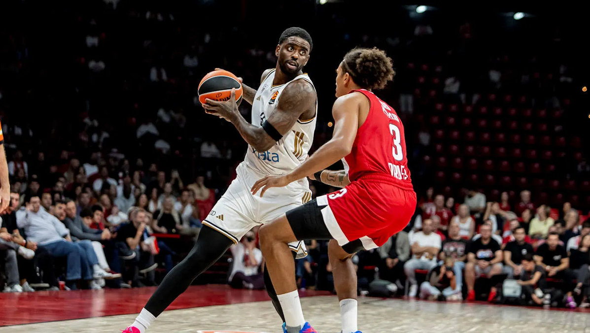 Μπέικον: «Πολύ δυνατός ο Παναθηναϊκός, χαρούμενος που επιστρέφω εδώ»