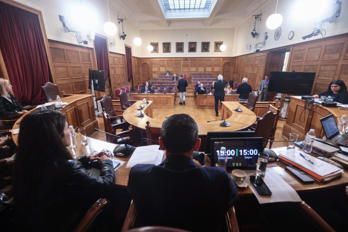 ΟΠΕΚΕΠΕ: Επεισοδιακή η χθεσινή συνεδρίαση της Εξεταστικής – Άγριος καβγάς Λαζαρίδη με τον μάρτυρα Τζεδάκη, καταγγελίες ΠΑΣΟΚ