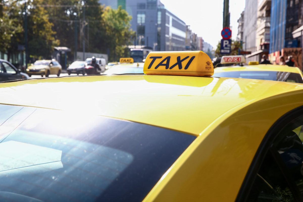 Πειραιάς: Συνελήφθη 34χρονος που επιτέθηκε σε οδηγό ταξί επειδή αρνήθηκε να τον μεταφέρει