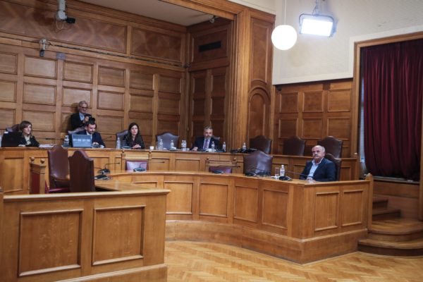 ΣΥΡΙΖΑ: Σε προσυνεννόηση με τη ΝΔ, ο «Φραπές» το βάζει στα πόδια για να καλύψει το «γαλάζιο σκάνδαλο»