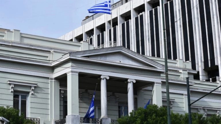 Η Αθήνα απαντά στη Ζαχάροβα: Απειλές κατά κυρίαρχων κρατών αυτοδικαίως απορρίπτονται