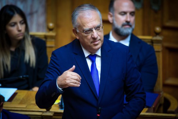 Θεοδωρικάκος: Η νομοθετική πρωτοβουλία για τα Ναυπηγεία της Ελευσίνας υπηρετεί το εθνικό συμφέρον