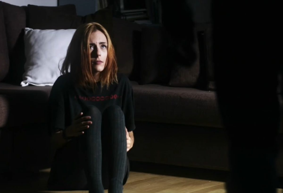 Μαρτυρία που κόβει την ανάσα στο ΕΡΤnews: «Η κακοποίηση σε εγκλωβίζει στον εαυτό σου – Δεν ξέρω τι σημαίνει αγάπη»