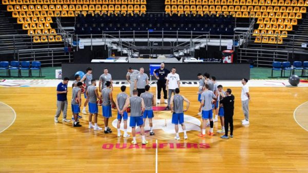 Η τελική 12αδα της Ρουμανίας απέναντι στην Ελλάδα